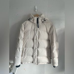 Aritzia Super Puff in Matte Pearl